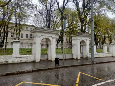 Moscow Alexanders Institute - Wall and Gates - 2021-05-01 - p4 photo