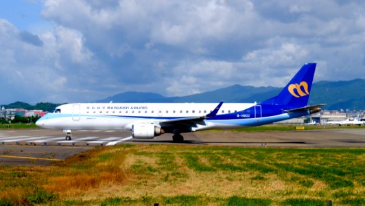 Mandarin Airlines Embraer 190 B-16822 Departing from Taipei Songshan Airport 20160731c
