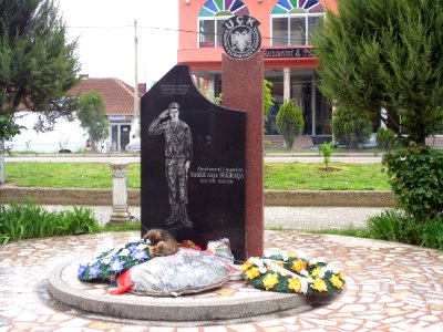 Naser Sekiraqa monument Fushe Kosove