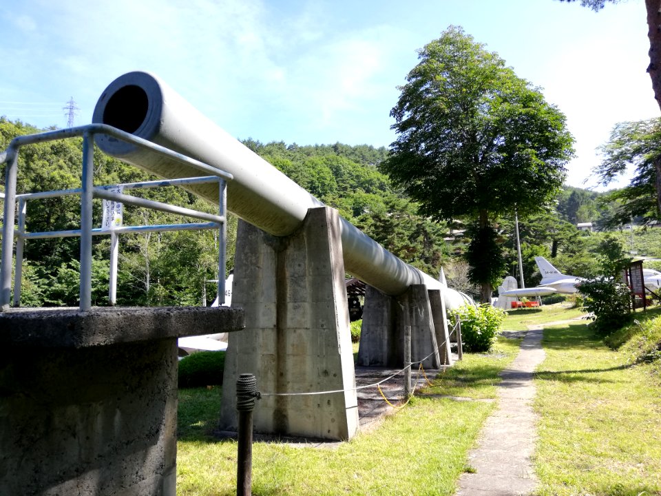 Main Gun of the Battleship Mutsu (20081093220)