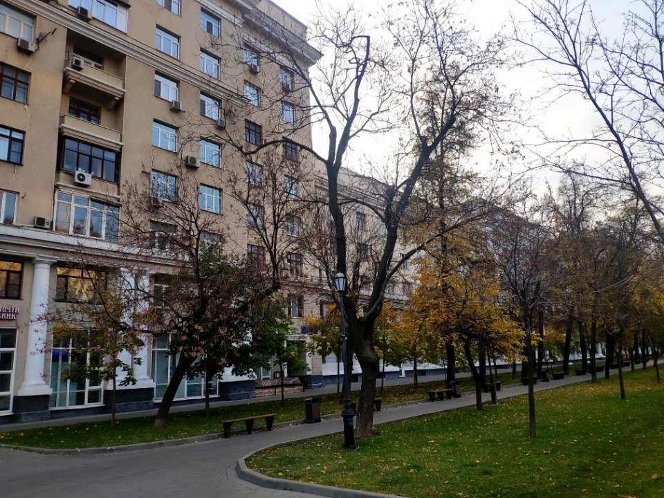 Narkomtiazhprom residential building 2