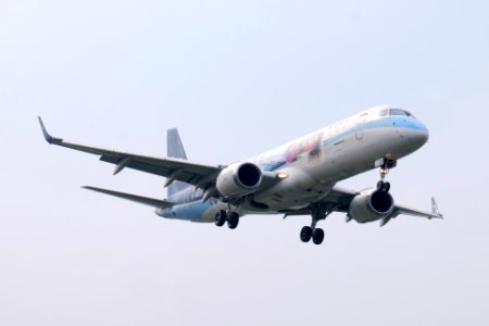 Mandarin Airlines Embraer 190 B-16829 on Final Approaching at Taipei Songshan Airport 20160229a