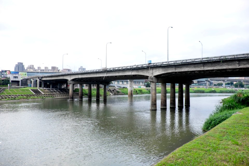 Nanhu Bridge West Side 20141110c