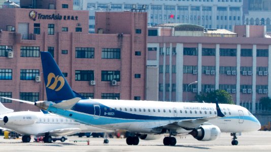 Mandarin Airlines Embraer ERJ-190AR B-16821 Taxiing at Taipei Songshan Airport 20150913b