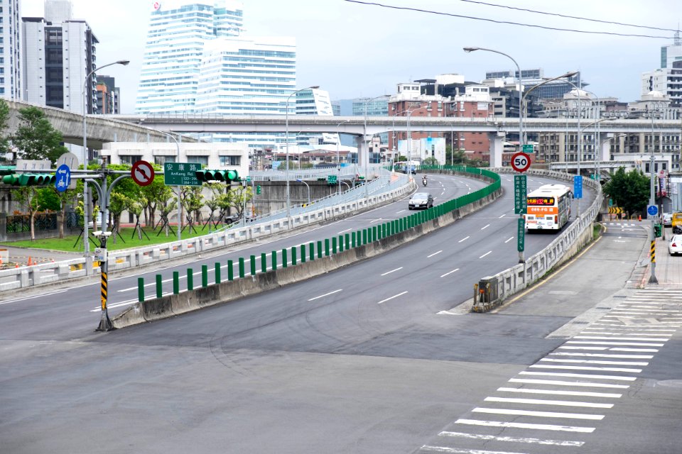 Nanhu Bridge North Slope 20141110b