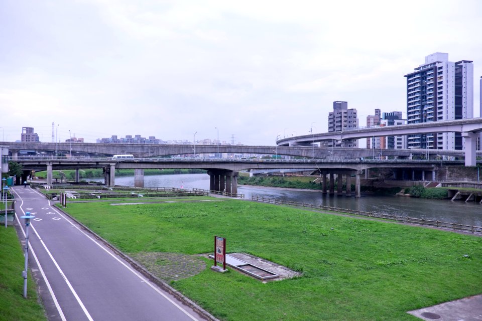 Nanhu Bridge West Side 20141110d