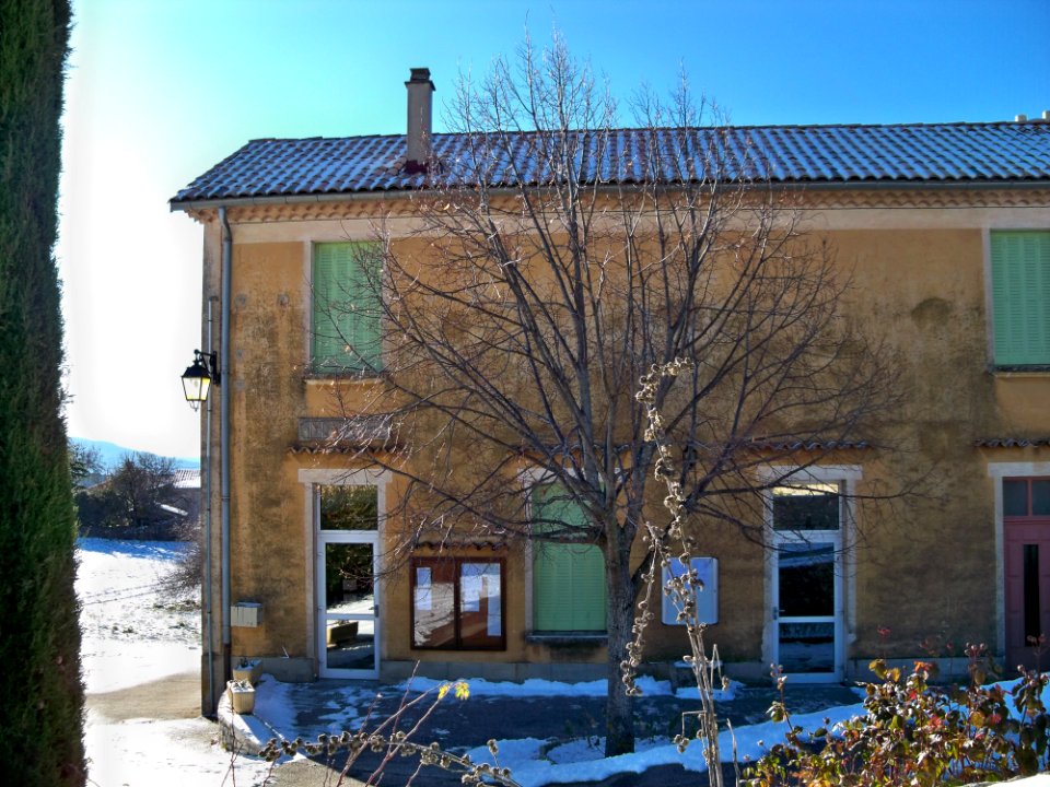 Mairie Ferrassières