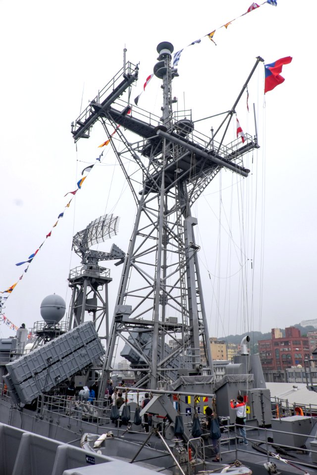 Main Mast of ROCN Pan Chao (PFG2-1108) Rear Left View 20150316