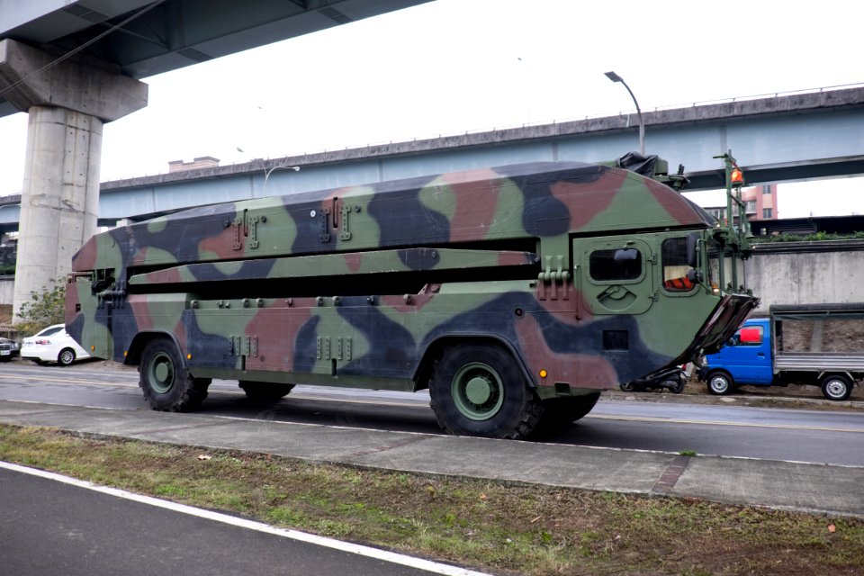 M3 Amphibious Rig Folded in Nanhu Riverside Park North 20150204