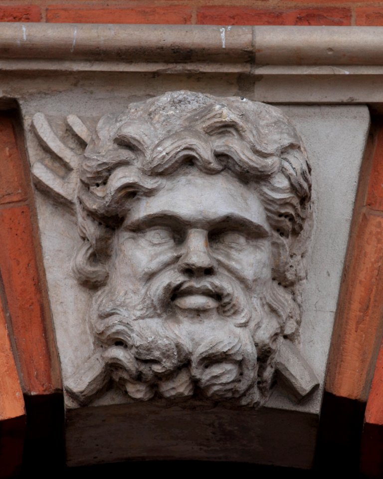 Mascarons of Capitole de Toulouse 08
