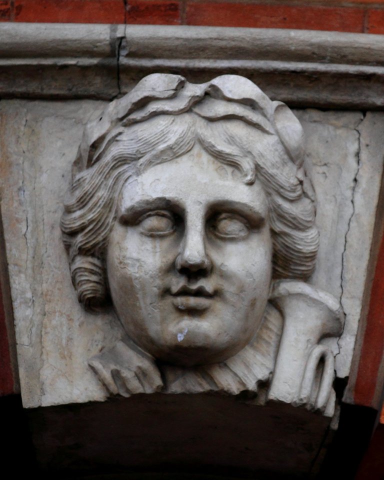 Mascarons of Capitole de Toulouse 02