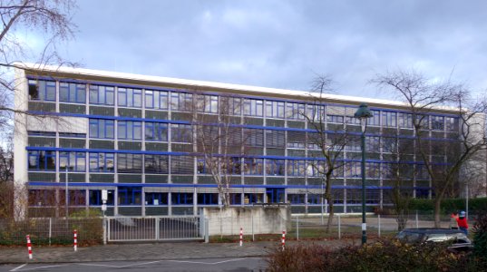 Max-Planck-Gymnasium, Düsseldorf, Dezember 2020 (1)