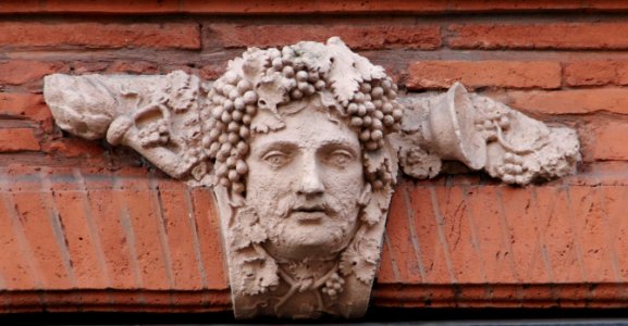 Mascaron, Place Dominique-Martin Dupuy 02