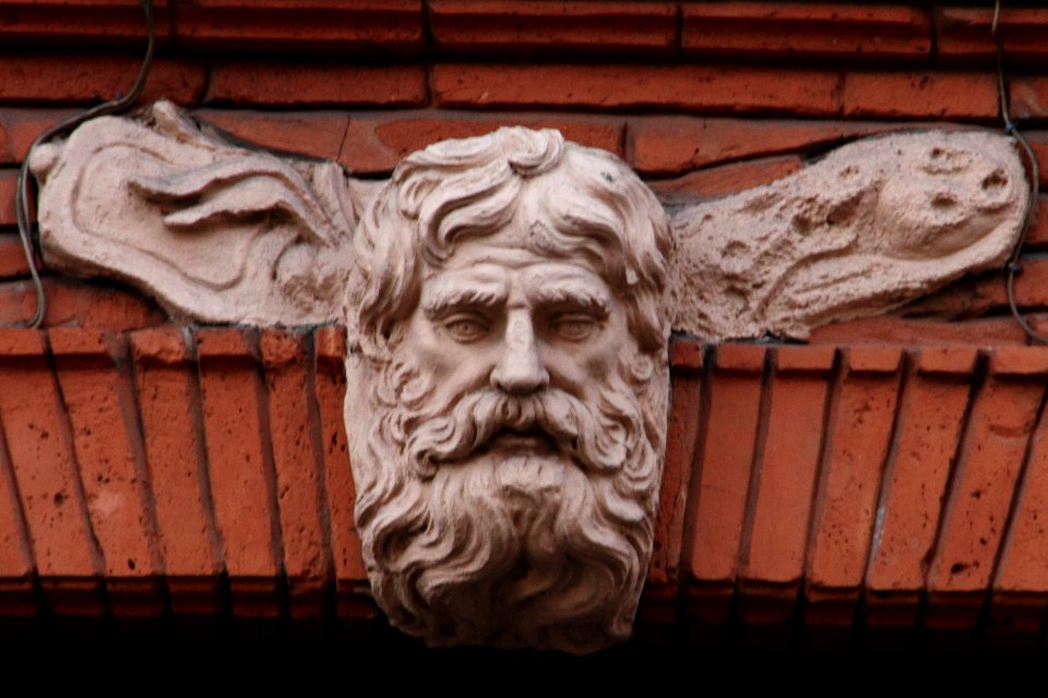 Mascaron, Place Dominique-Martin Dupuy 04