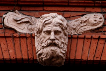 Mascaron, Place Dominique-Martin Dupuy 04