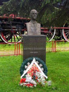 Metush Krasniqi monument Fushe Kosove