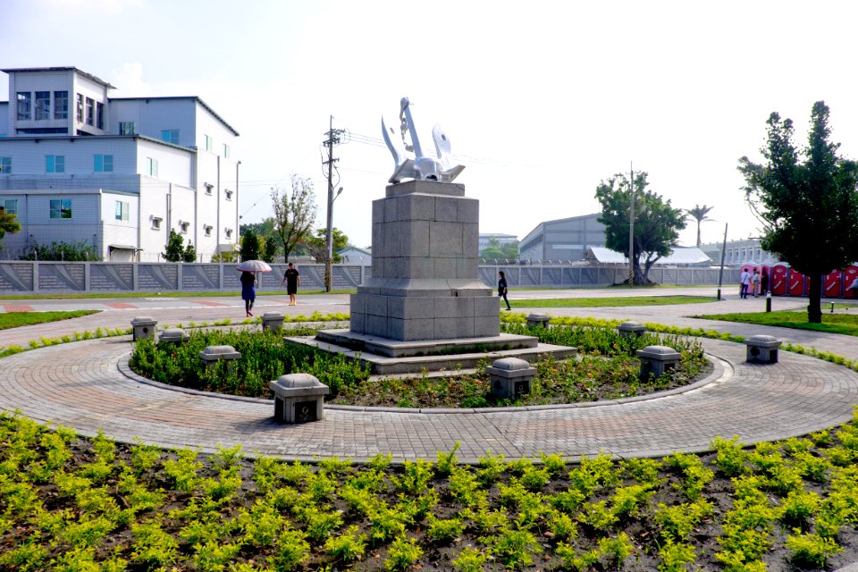 Memorial Anchor in No.3 East Pier of Zuoying Naval Base 20151024a