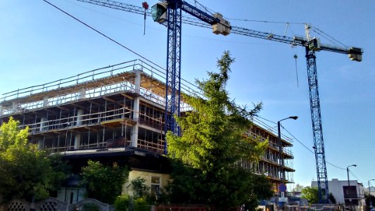 Największa obecnie budowa budynku mieszkalnego w Tomaszowie Mazowieckim. Ul. Wiejska, maj 2018 roku photo