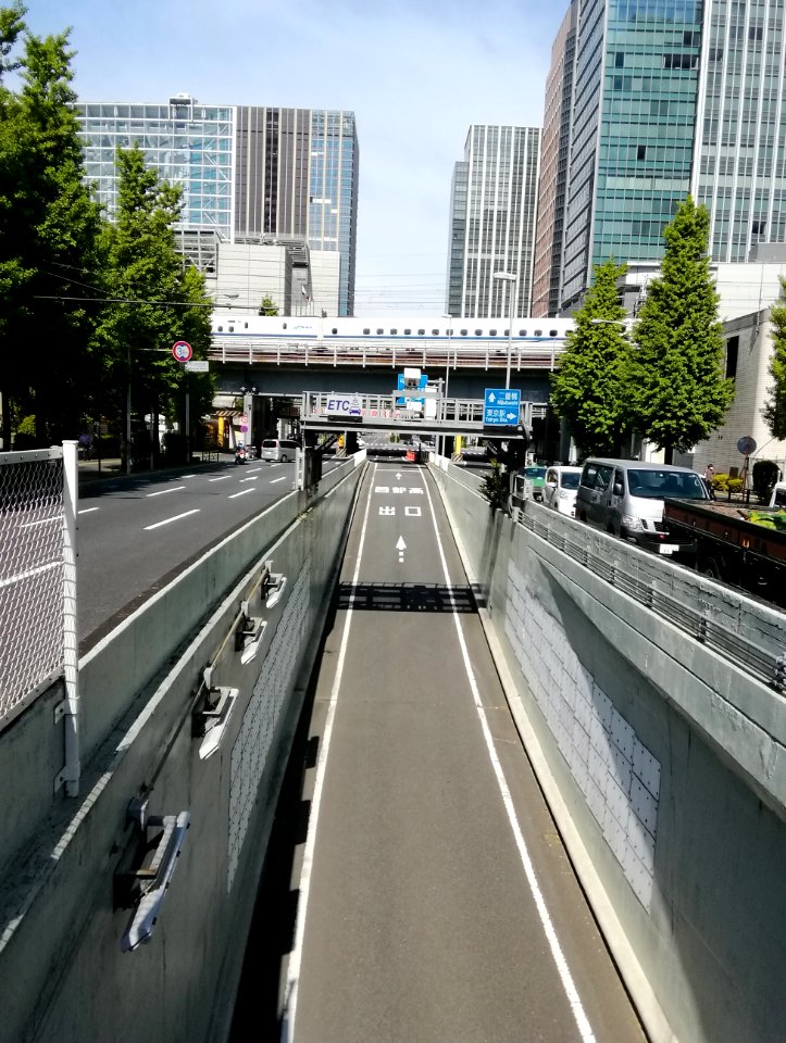 Marunouchi off ramp