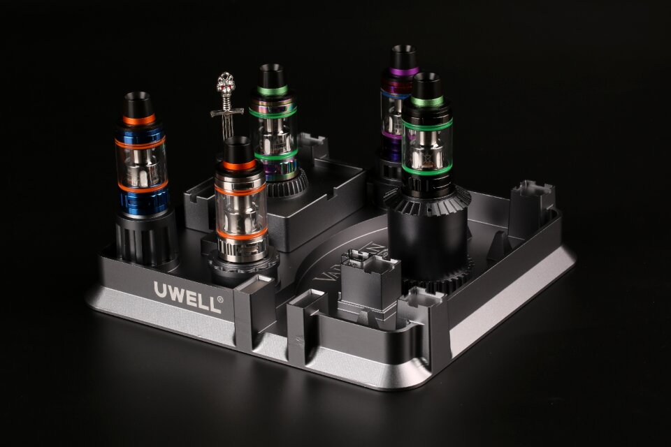Electronic cigarette black bottom castle