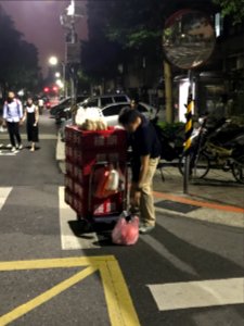 Mantou and Baozi Seller at Lane 72, Yanshoui Street, Taipei in Night 20170508