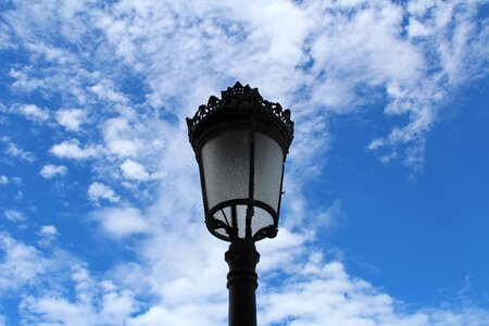 Outdoor nubes farola photo