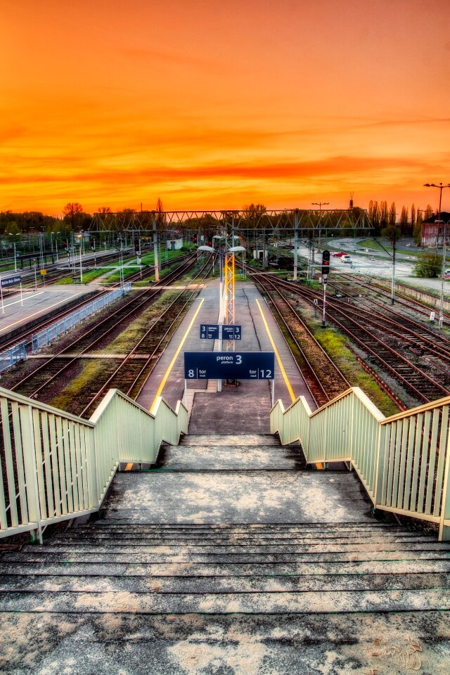 Platforms travel transportation