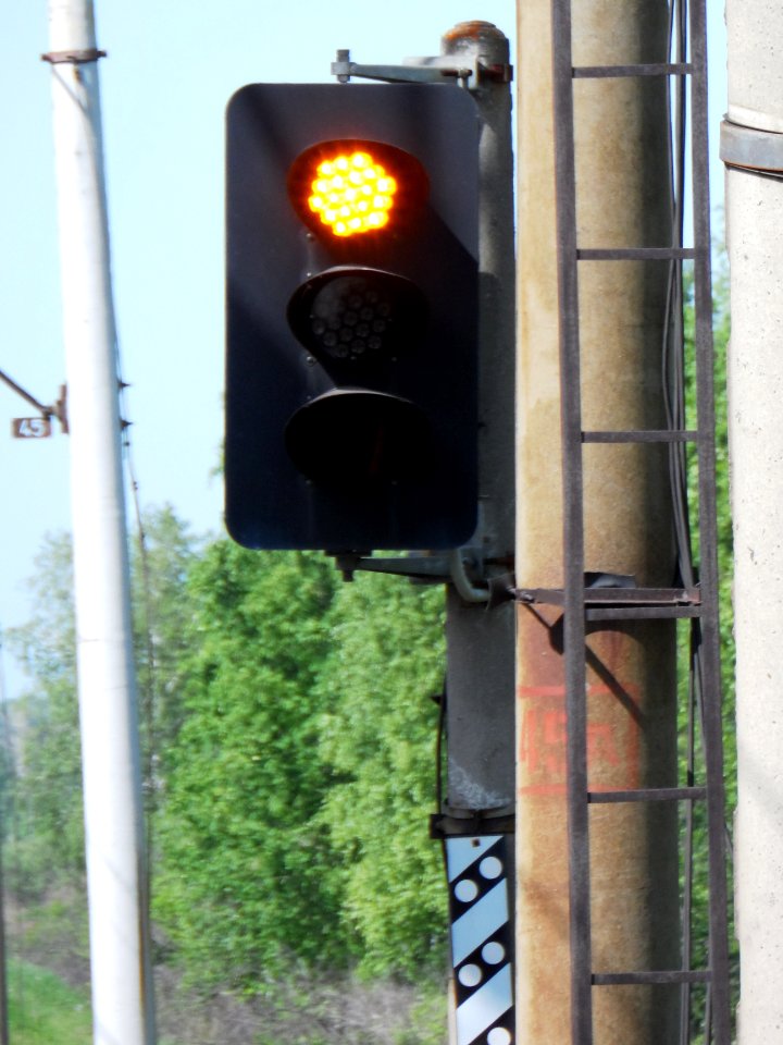 LED railway traffic light (03)