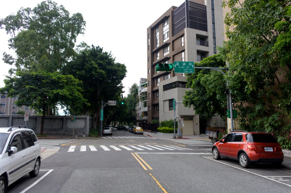 Lane 27, Section 5, Minsheng East Road and Fujin Street Intersection 20150724
