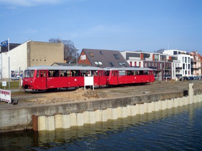 Ladebow business track