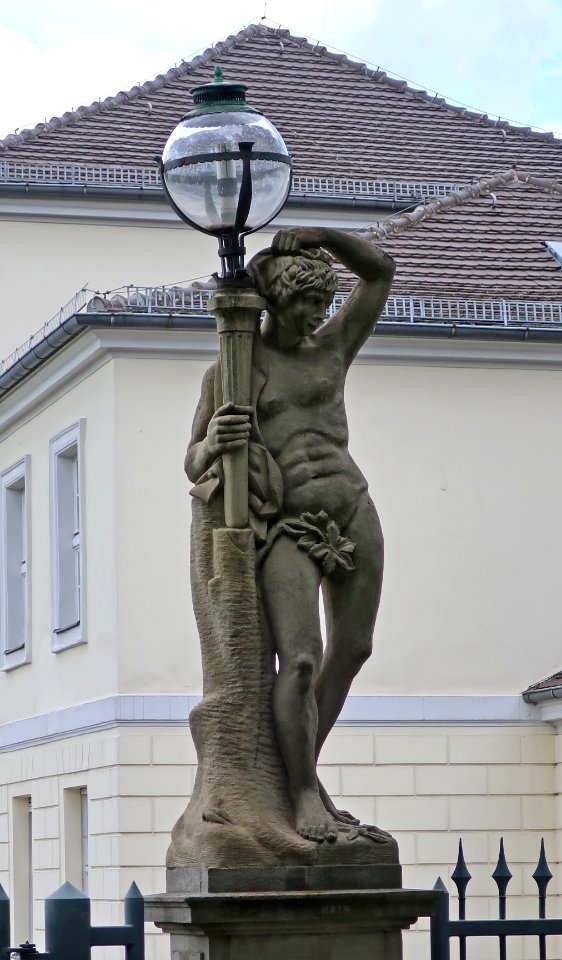 Leuchterfigur 4 Schloss Bellevue Berlin
