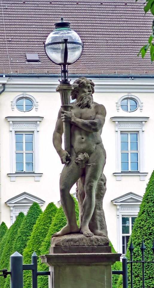 Leuchterfigur 2 Schloss Bellevue Berlin