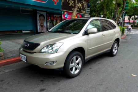 Lexus RX350 in Songshan District, Taipei 20140614