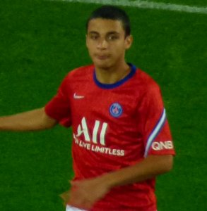 Lens - PSG (10-09-2020) 12 (cropped)