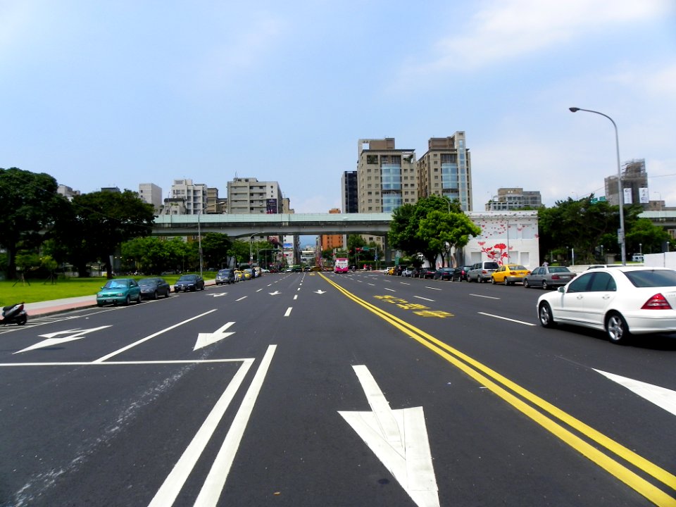 Linsen North Road North View 20100801a