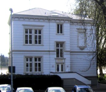 Linzhausenstraße 16