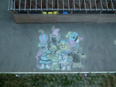 2020-08-02 Streetart Gummibärenbande