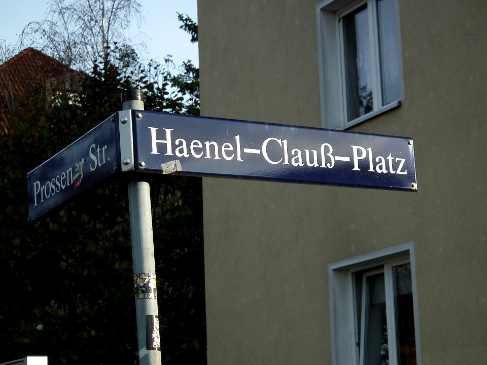 2020-11-14 Haenel-Clauß-Platz, Dresden 01