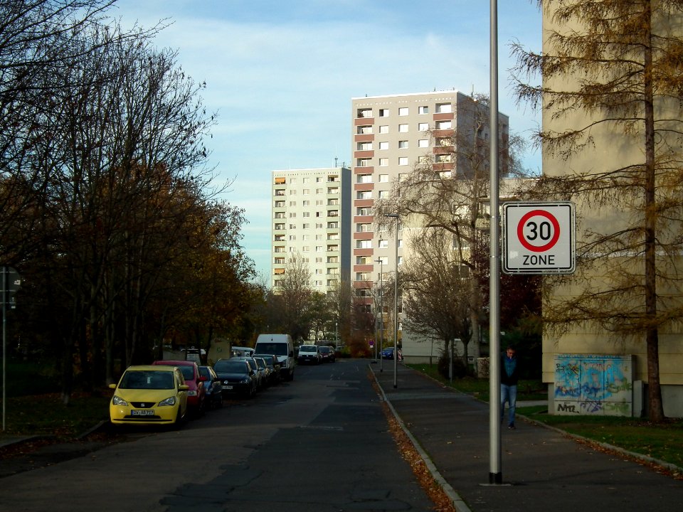 2020-11-18 Neundorfer Straße, Dresden 12