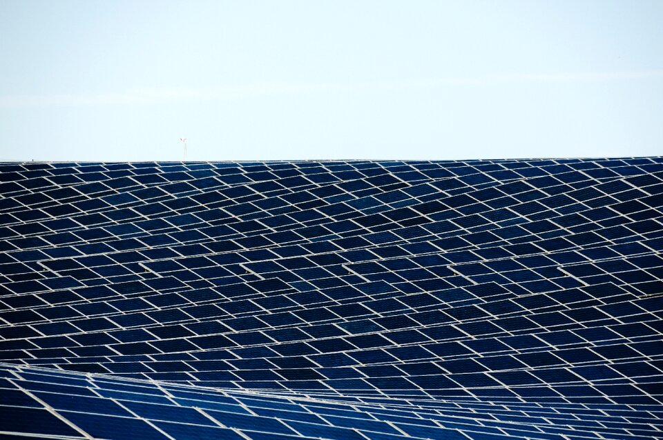 Model industry solar