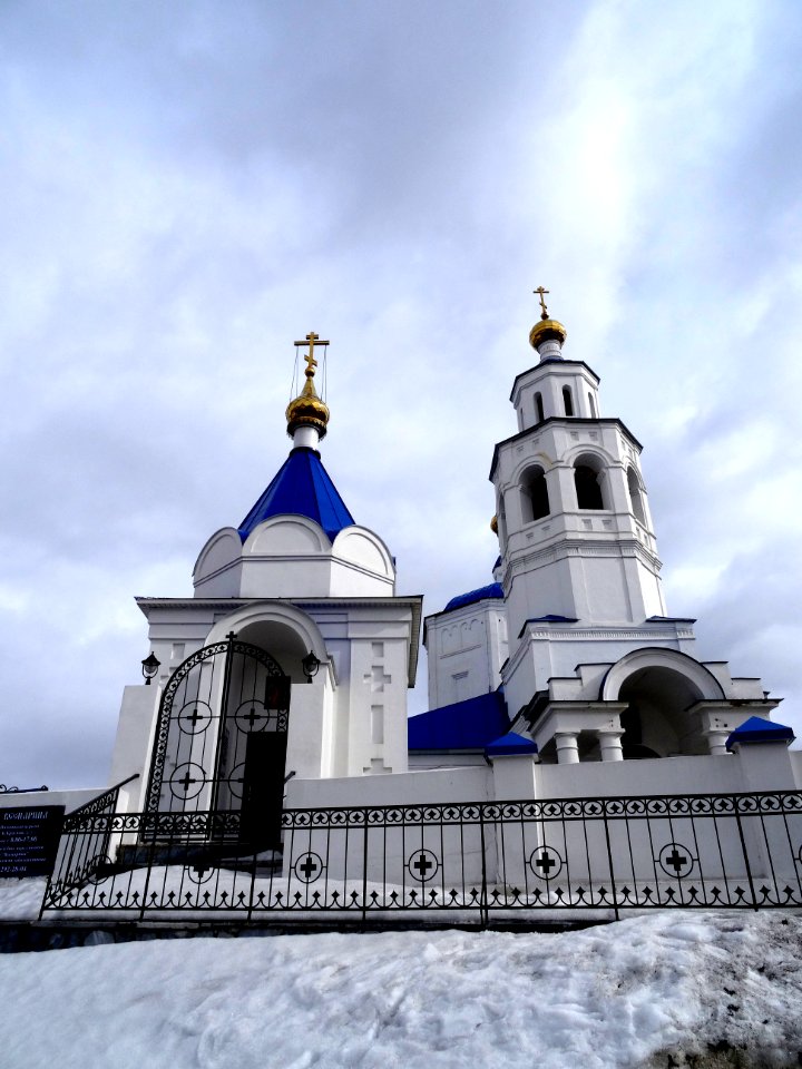 Часовня =Всецарица= и колокольня Пятницкой церкви (г. Казань)