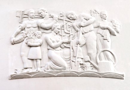 (1912) René Crevel. Bas-relief Cité ouvrière, Garches
