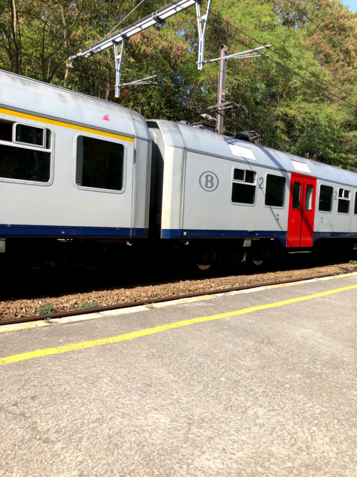 -SNCB-NMBS Boondael train station 2018 01
