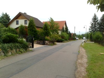 2015-98-17 Maxim-Gorki-Straße, Braunsdorf, 02