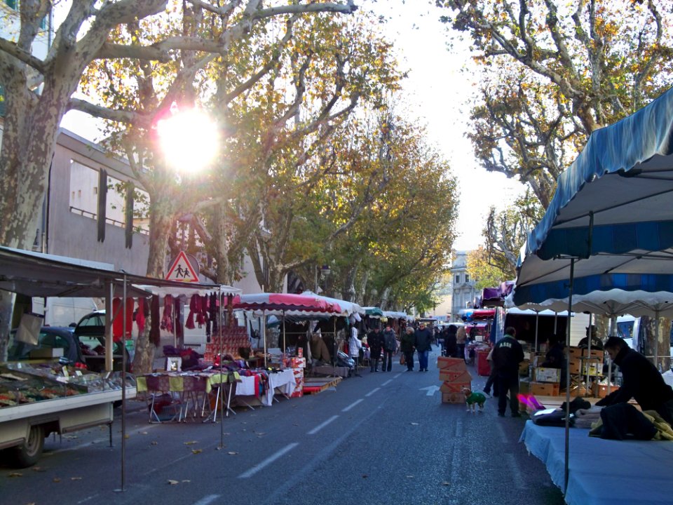 2010-préparatif foire st Siffrein