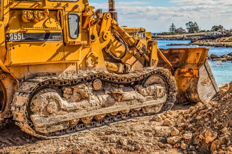 Scoop bulldozer equipment