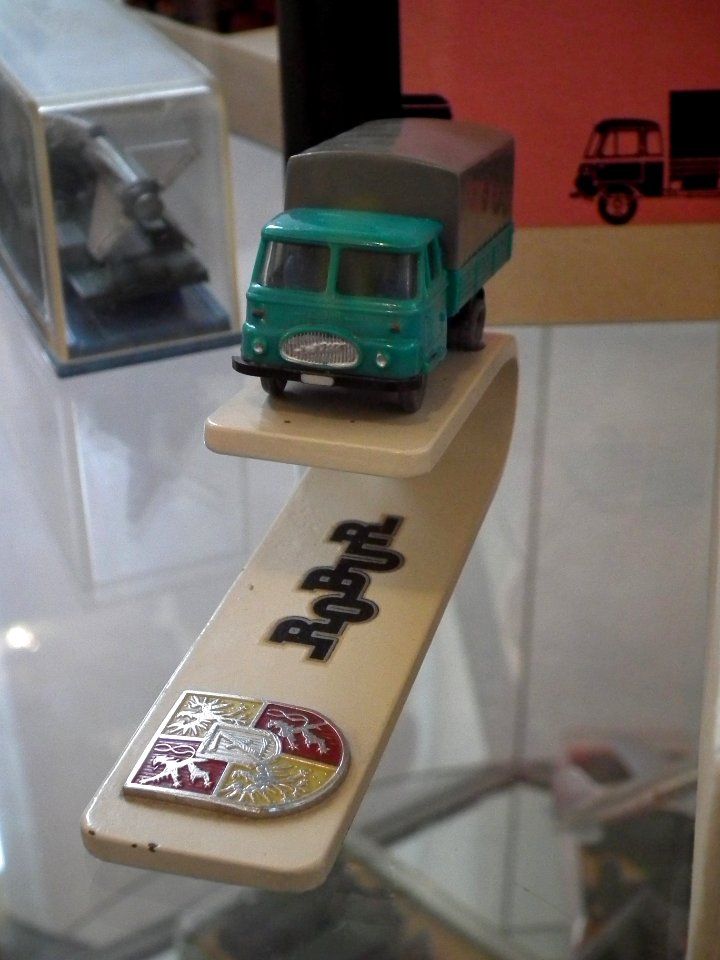 2020-01-25 Barockschloss Rammenau Sonderausstellung Erinnerungen aus Blech und Plaste - Modellspielzeug aus der DDR 43