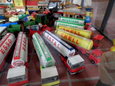 2020-01-25 Barockschloss Rammenau Sonderausstellung Erinnerungen aus Blech und Plaste - Modellspielzeug aus der DDR 01