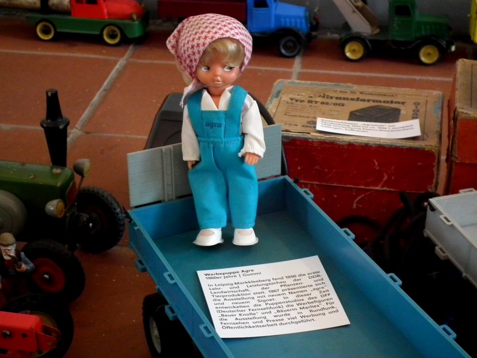 2020-01-25 Barockschloss Rammenau Sonderausstellung Erinnerungen aus Blech und Plaste - Modellspielzeug aus der DDR 60