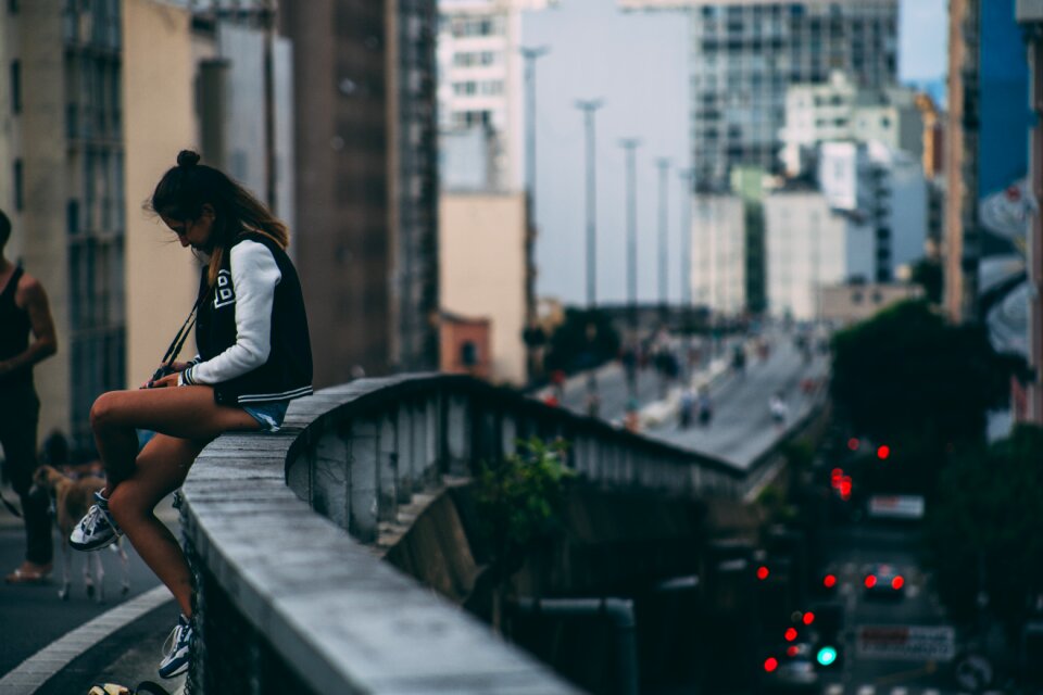 Photographer bridge city